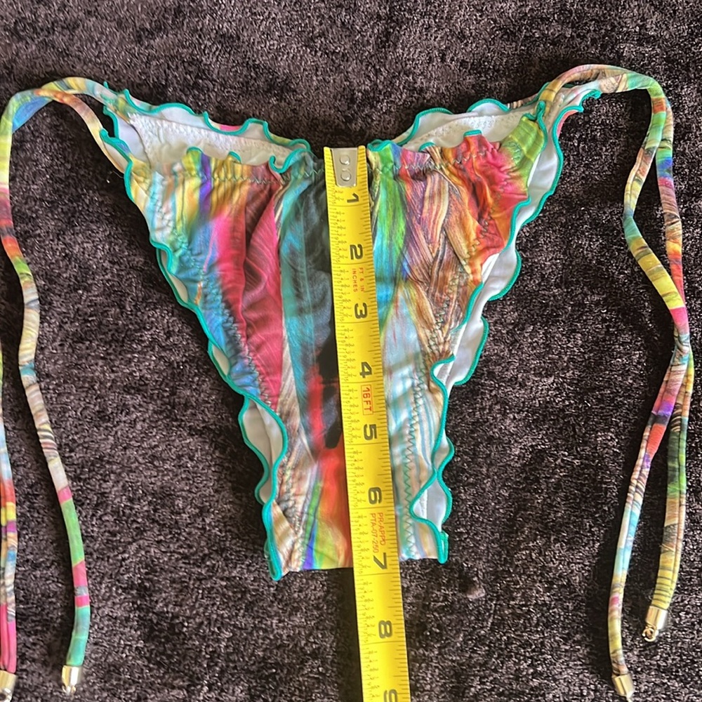 Bikini bottom 👙 - Picture 3 of 5